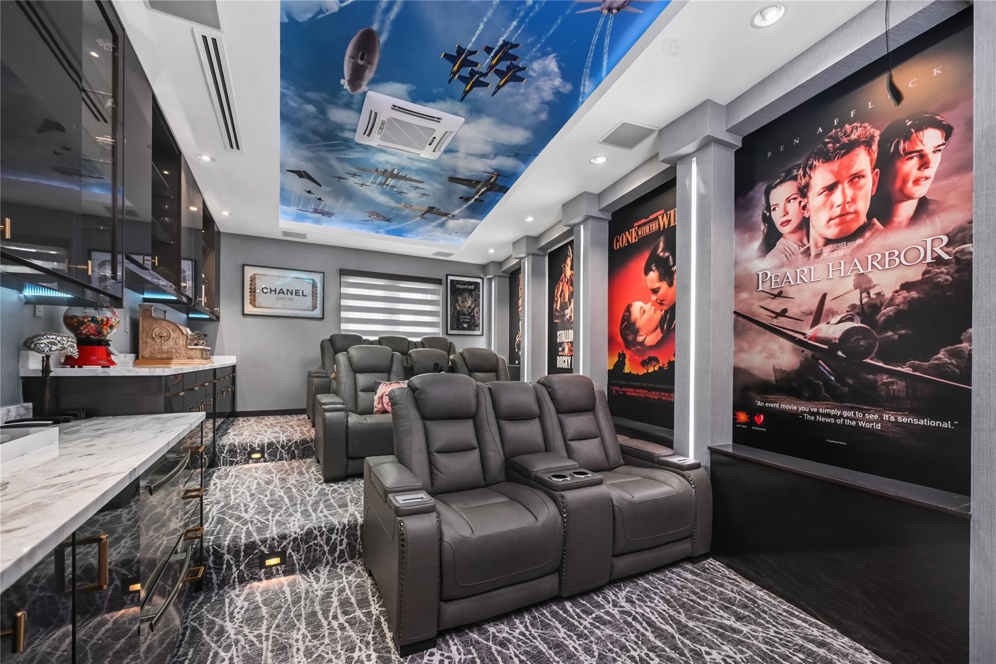 BLUE INLET LT 9 BLK 5 - Residential