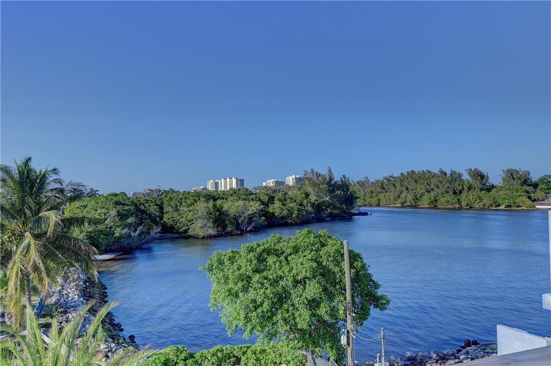 BLUE INLET LT 9 BLK 5 - Residential