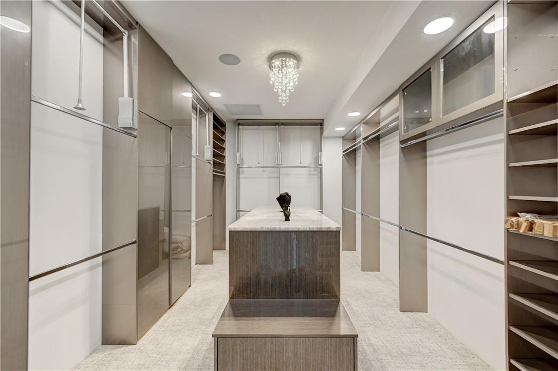 BLUE INLET LT 9 BLK 5 - Residential