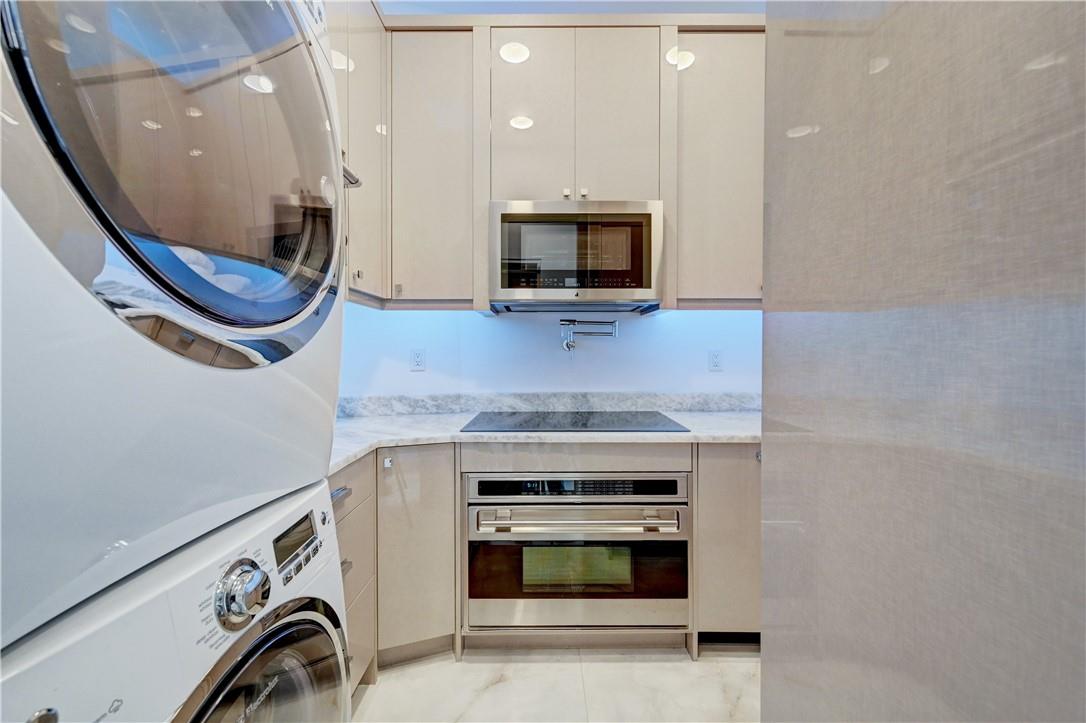 BLUE INLET LT 9 BLK 5 - Residential