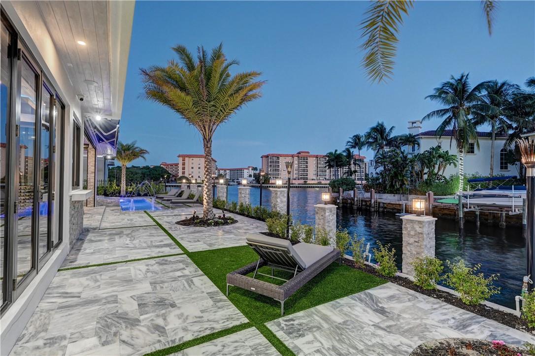 BLUE INLET LT 9 BLK 5 - Residential