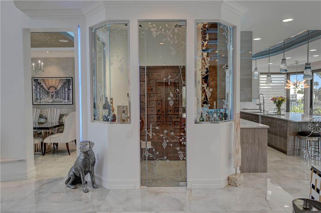 BLUE INLET LT 9 BLK 5 - Residential