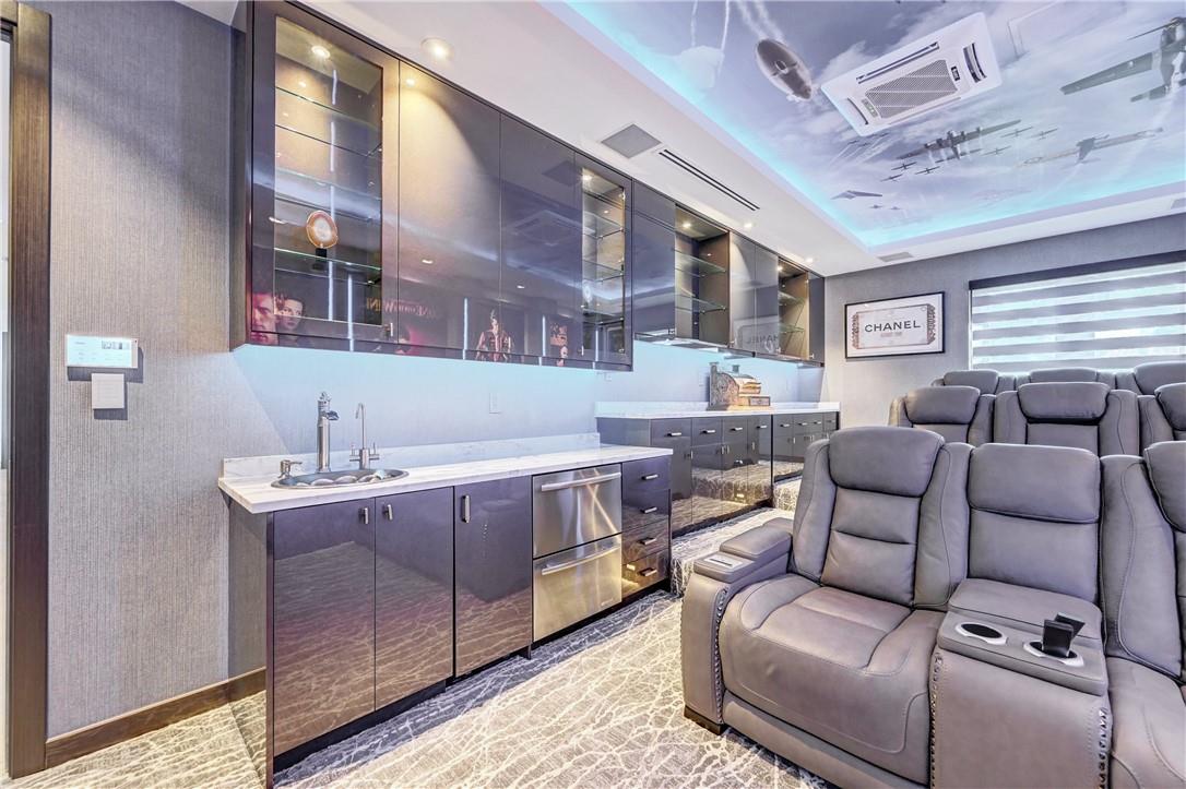 BLUE INLET LT 9 BLK 5 - Residential