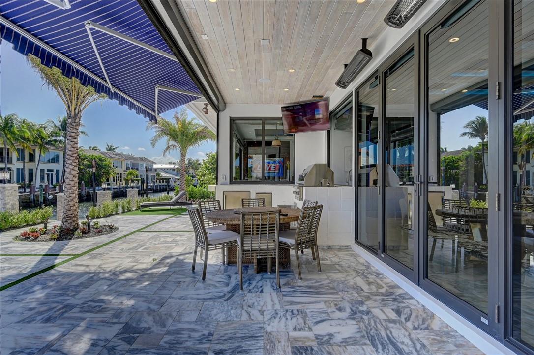 BLUE INLET LT 9 BLK 5 - Residential