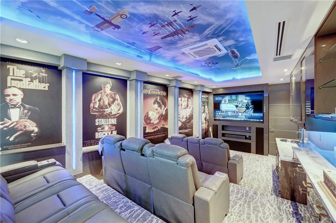 BLUE INLET LT 9 BLK 5 - Residential