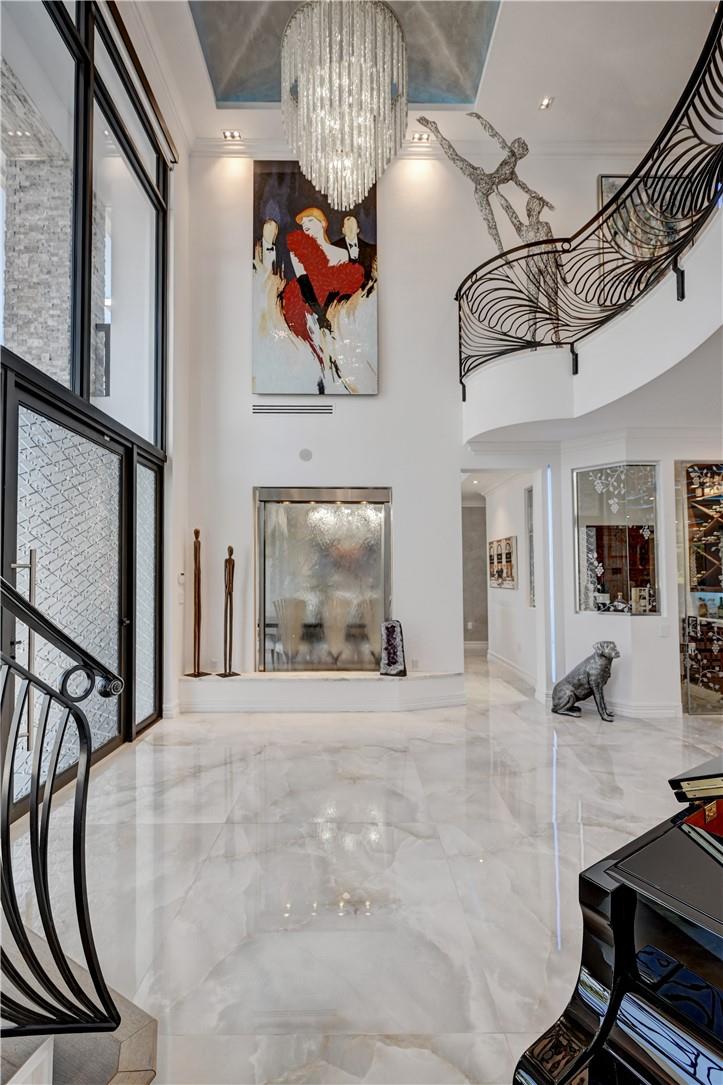 BLUE INLET LT 9 BLK 5 - Residential