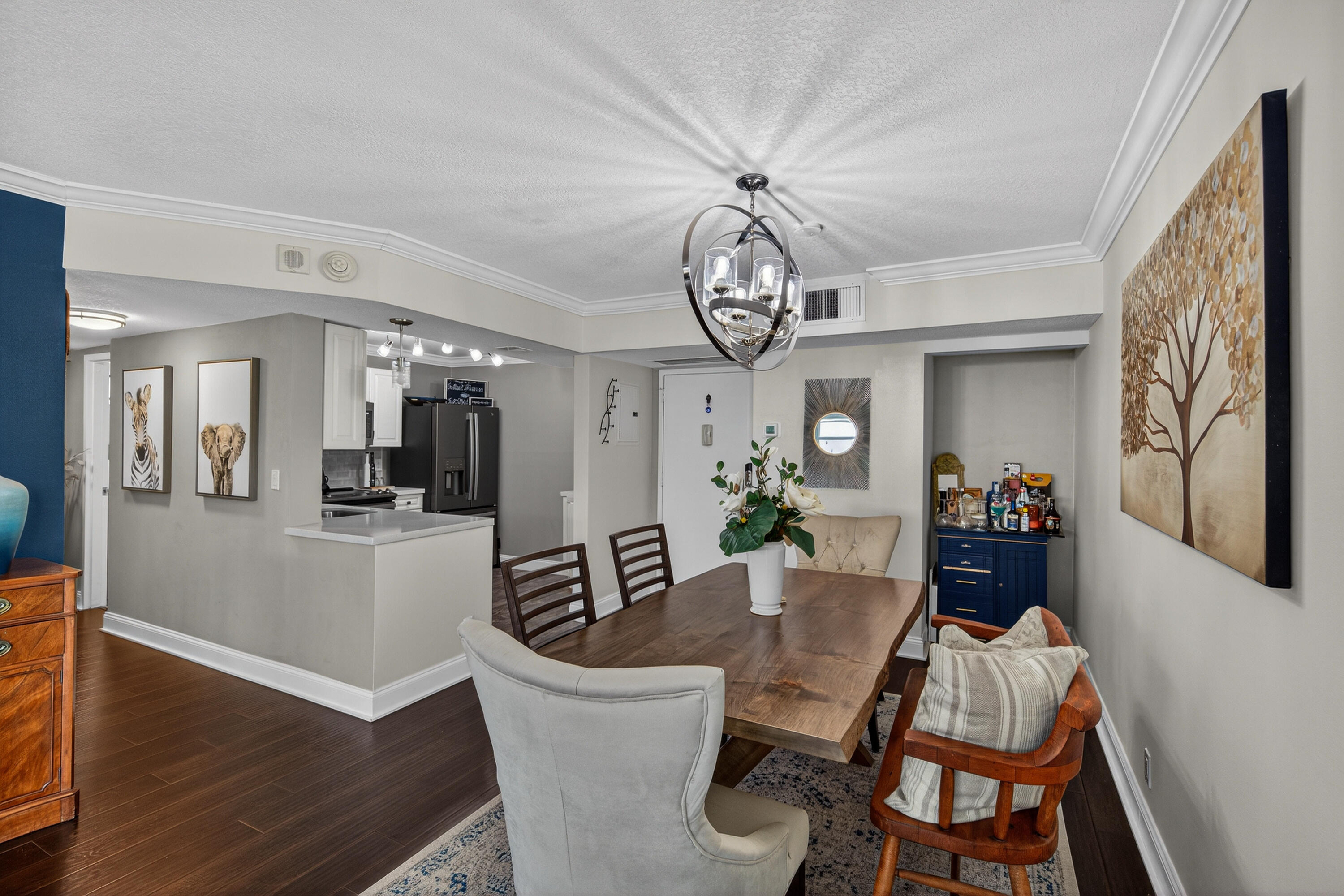 EAST POINT TOWERS CONDO - Residential