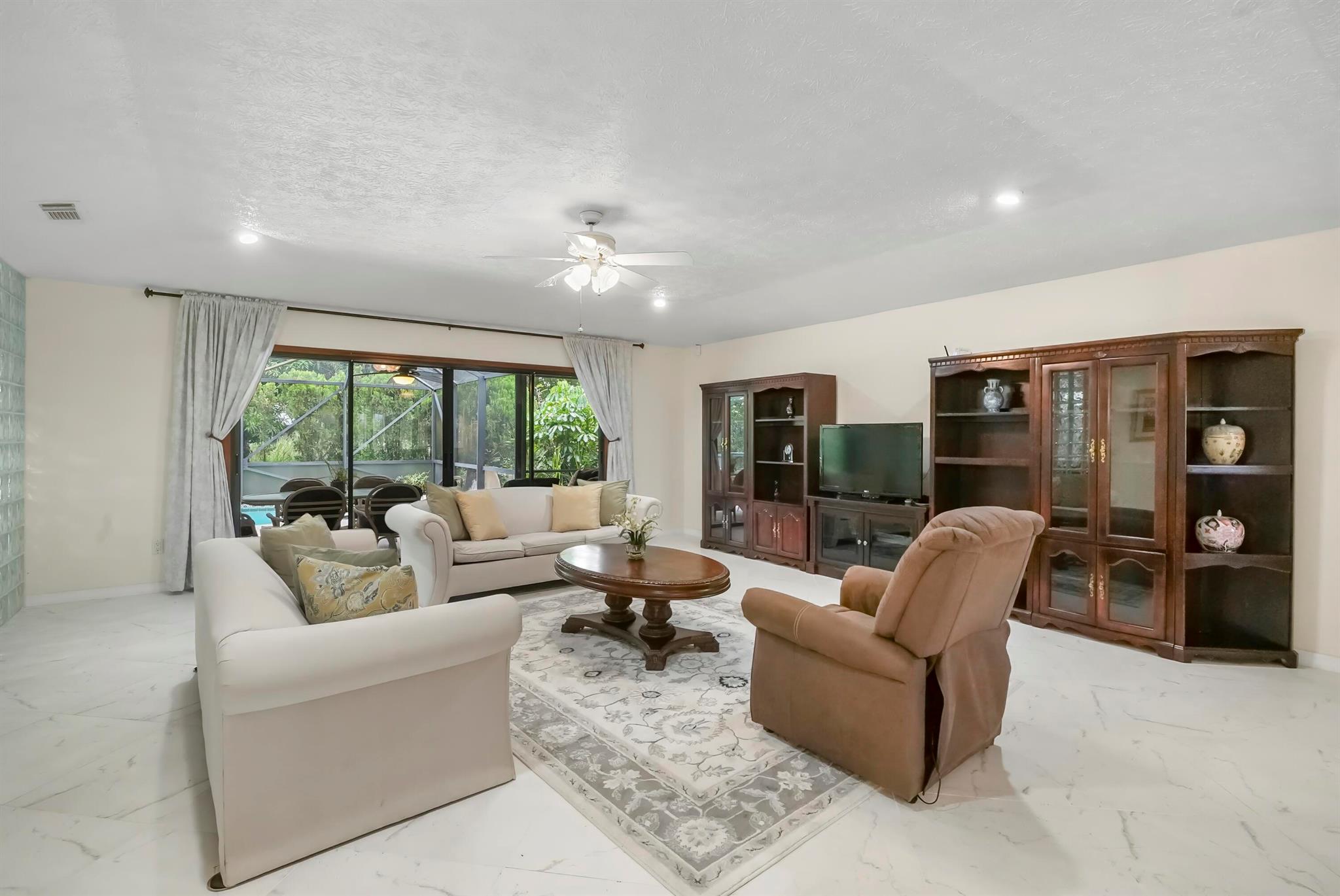 Floresta Gardens - Residential