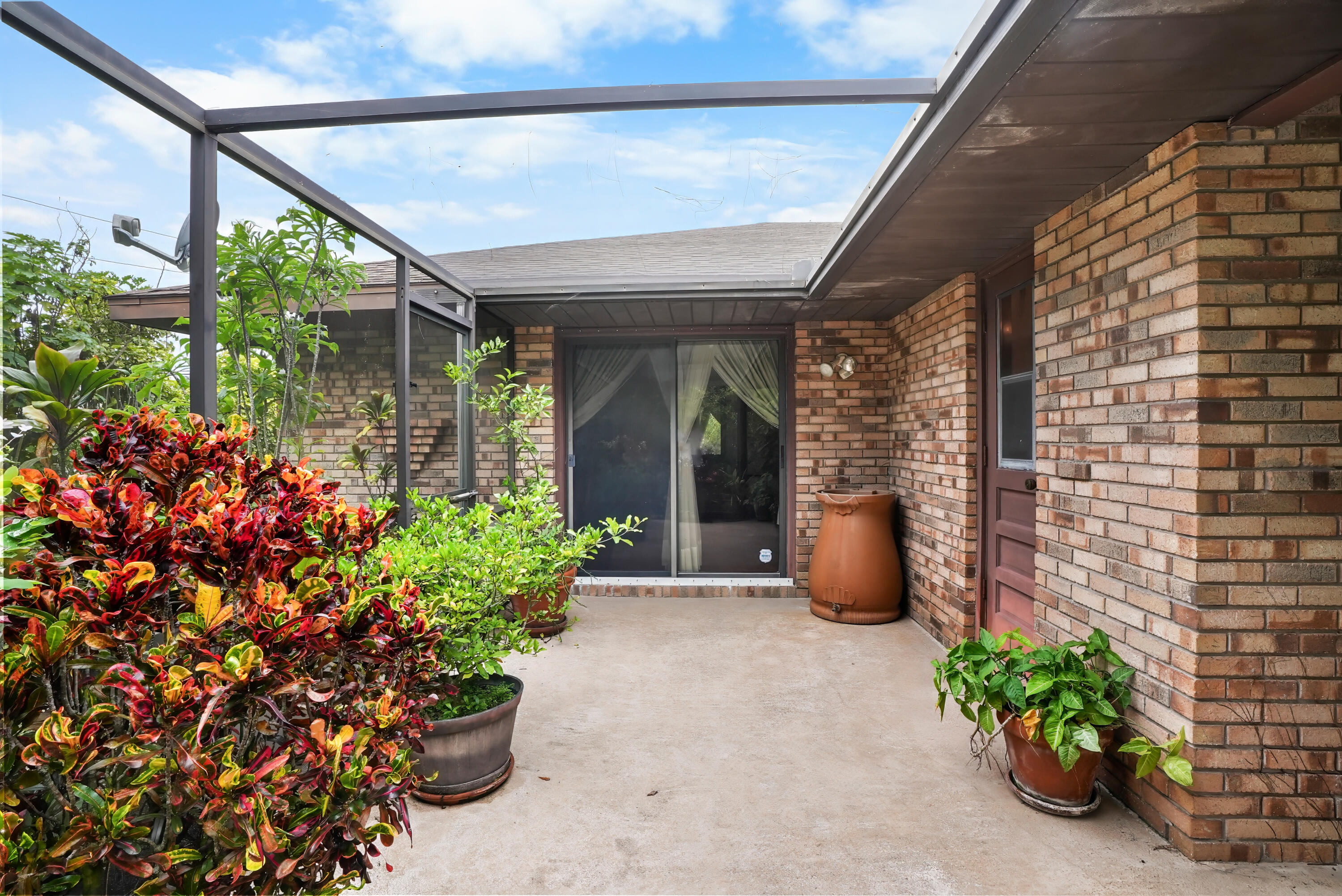 Floresta Gardens - Residential