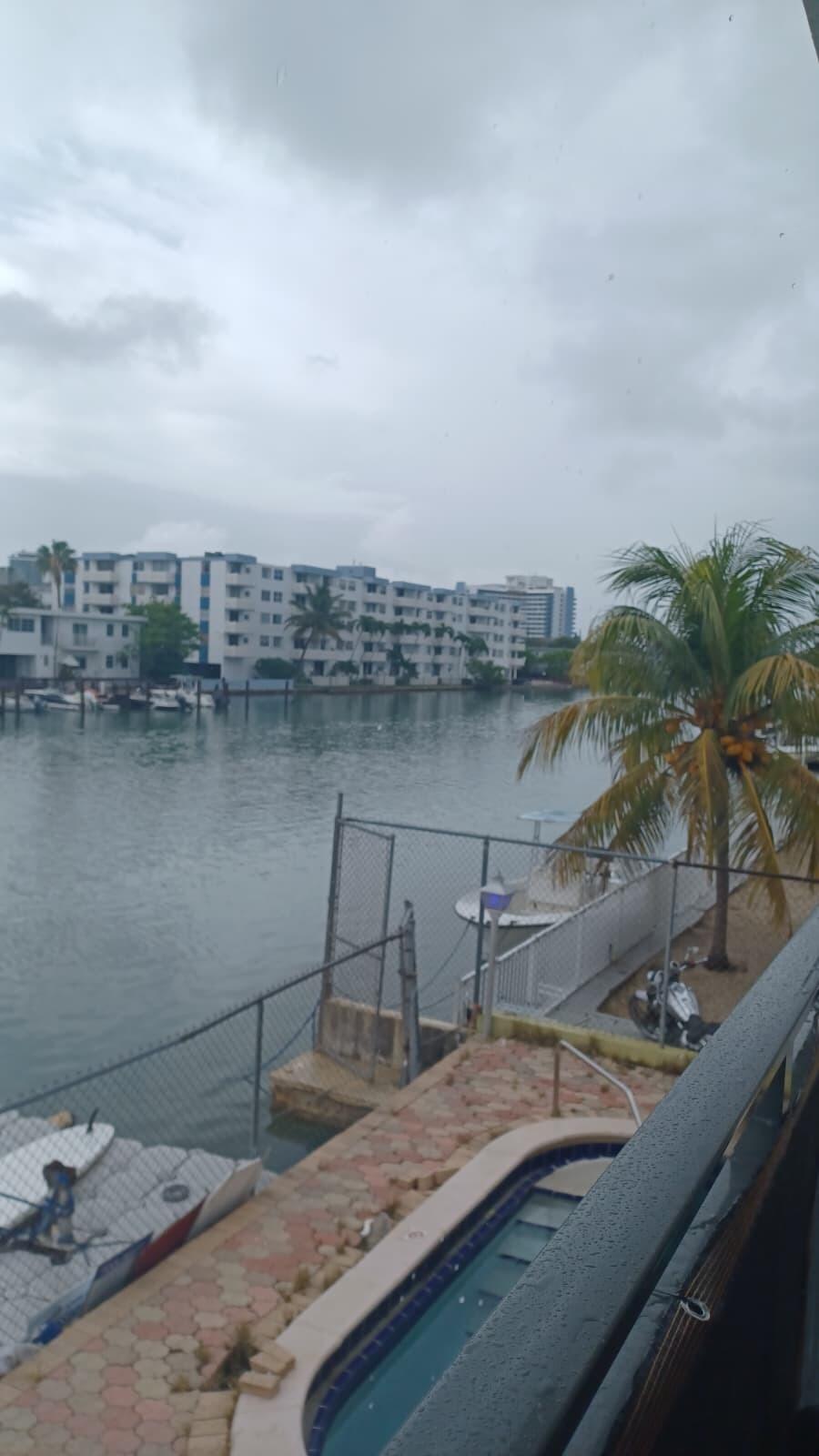 DOMINO ONE CONDO - Residential