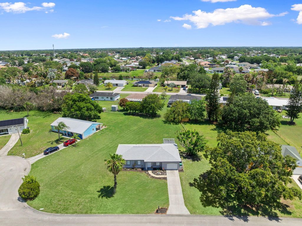 Photo of 651 SW Old Briar Avenue, Port Saint Lucie, FL 34953 (MLS # B26031556)