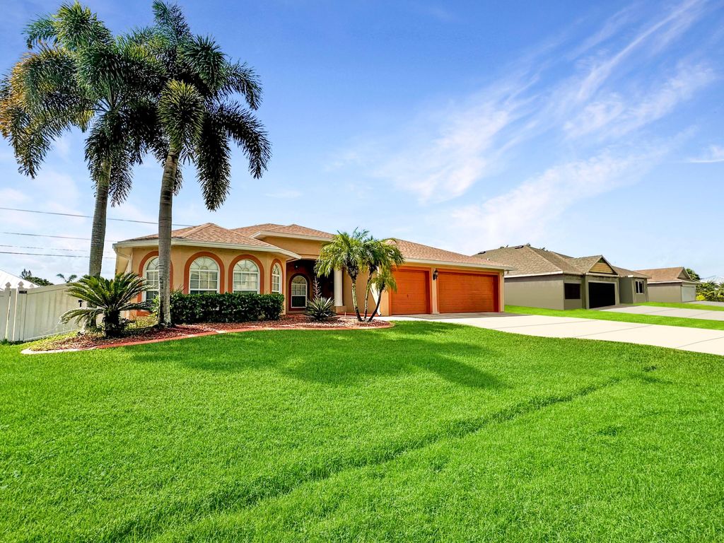 Photo of 1218 SW Aragon Avenue, Port Saint Lucie, FL 34953 (MLS # R11018752)