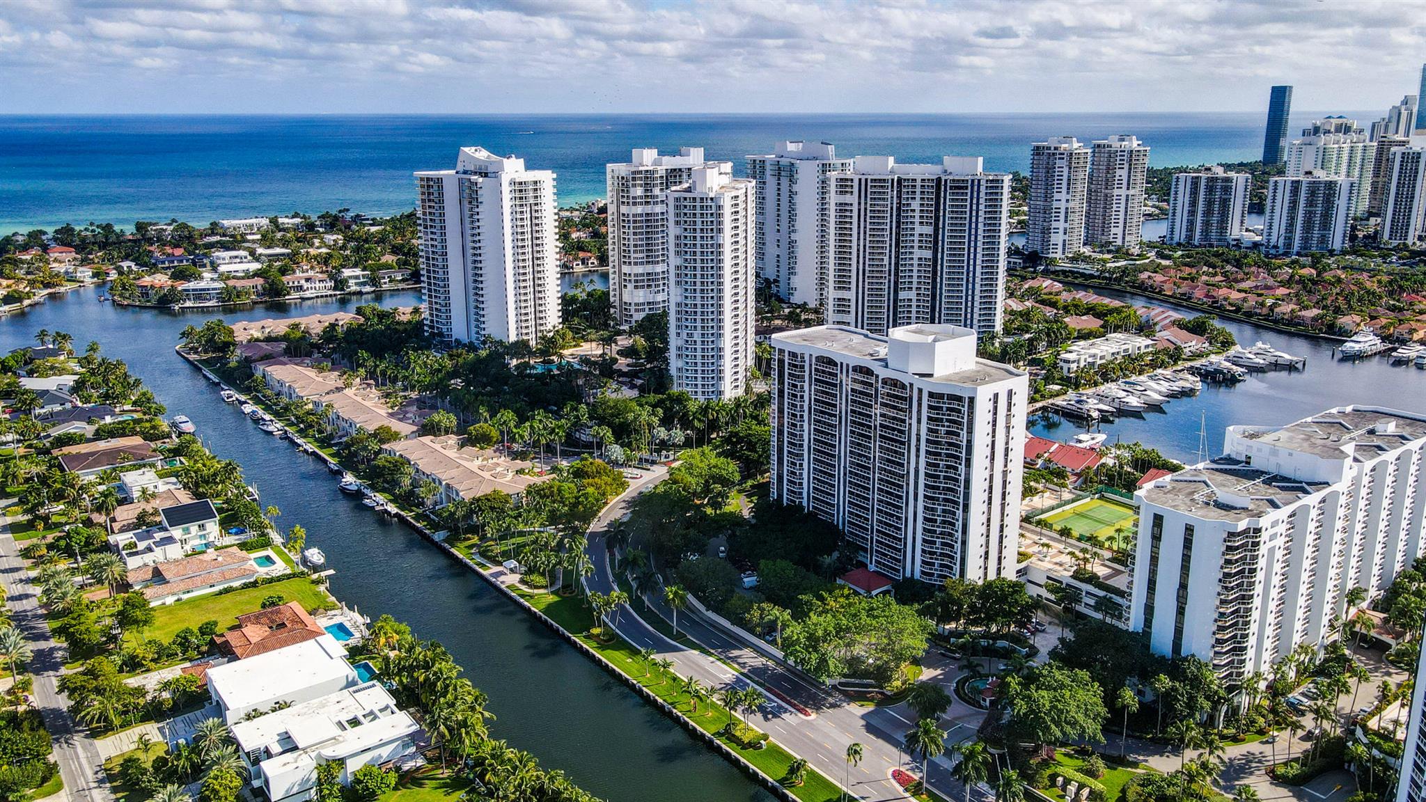 HARBORSIDE - Residential