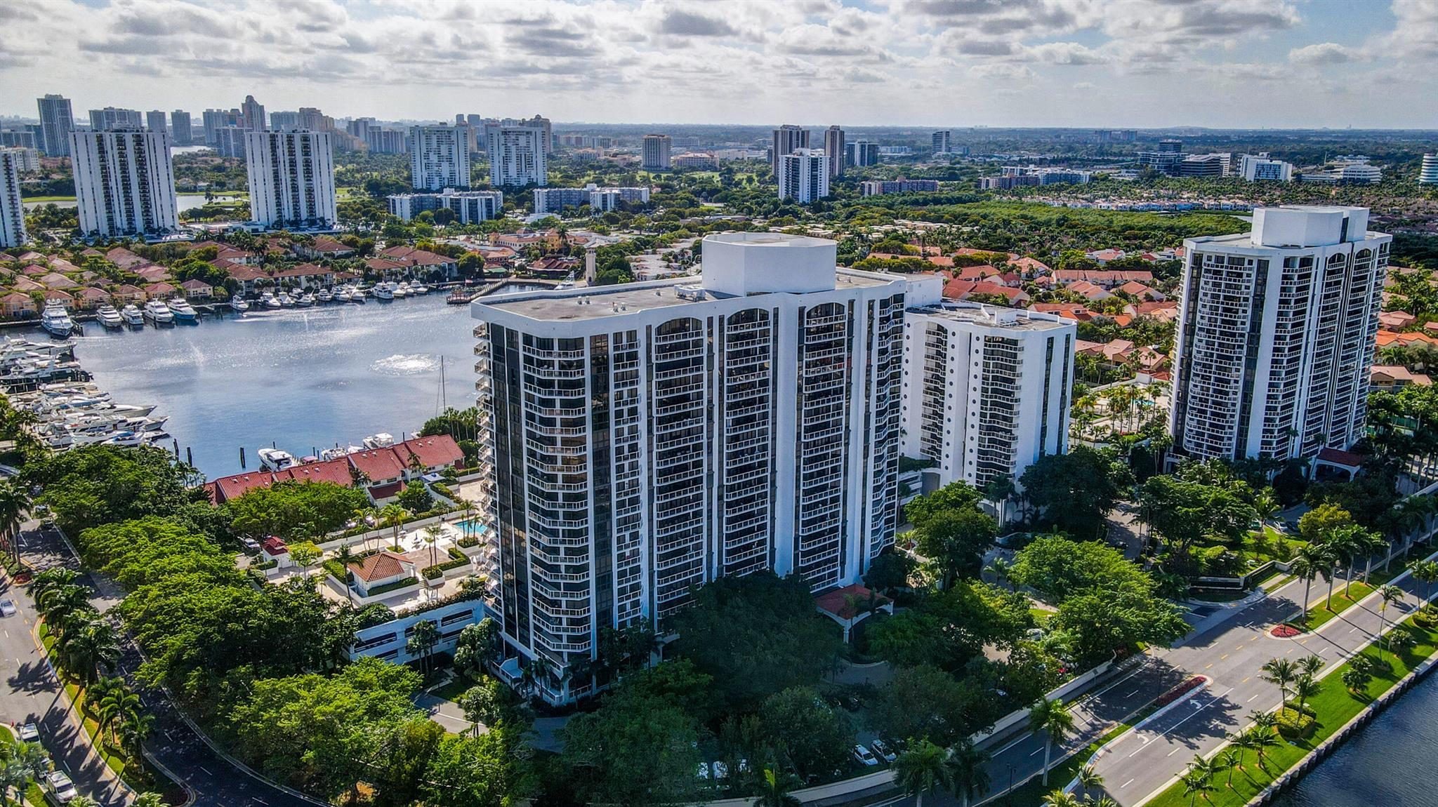 HARBORSIDE - Residential