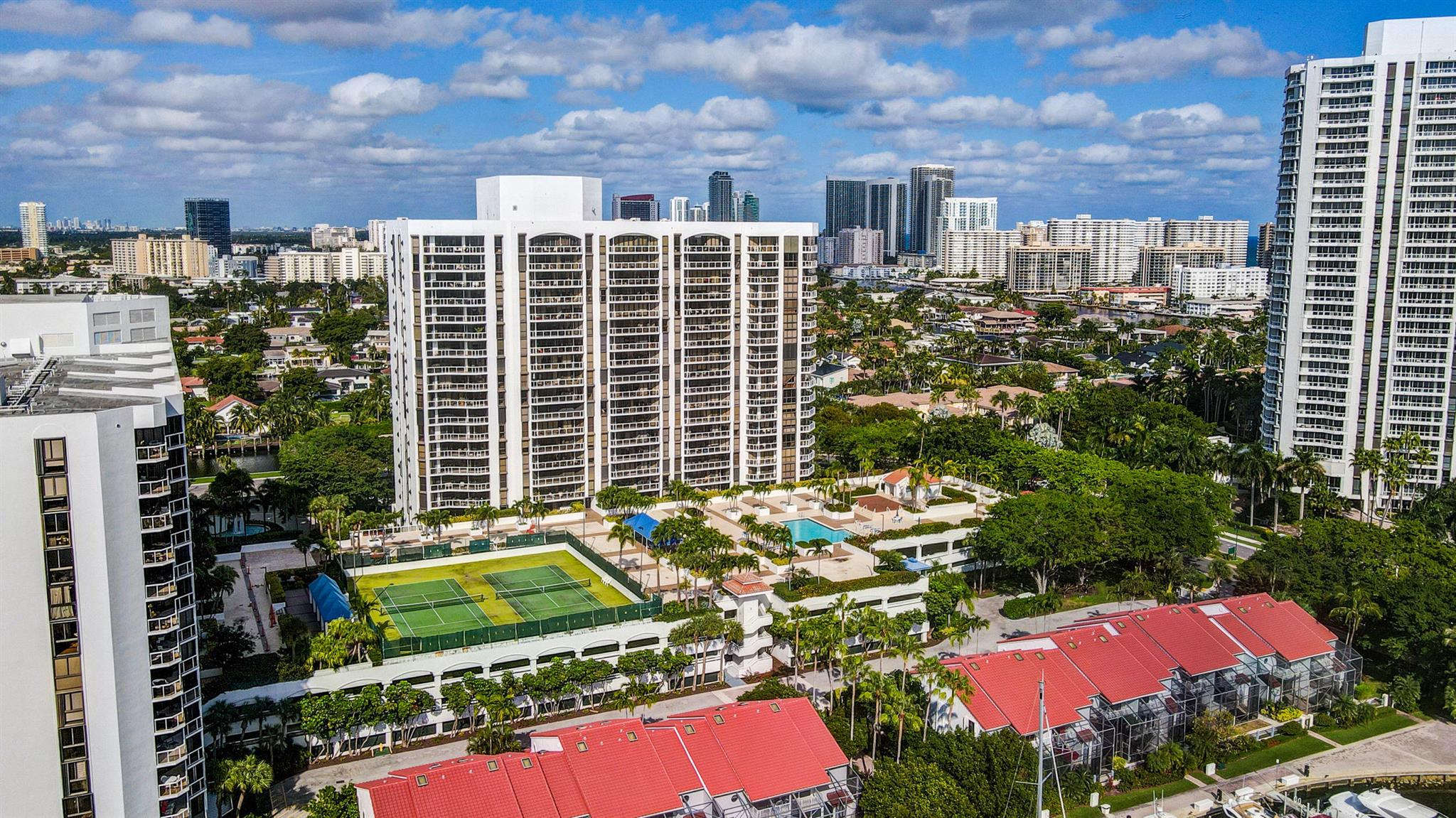 HARBORSIDE - Residential