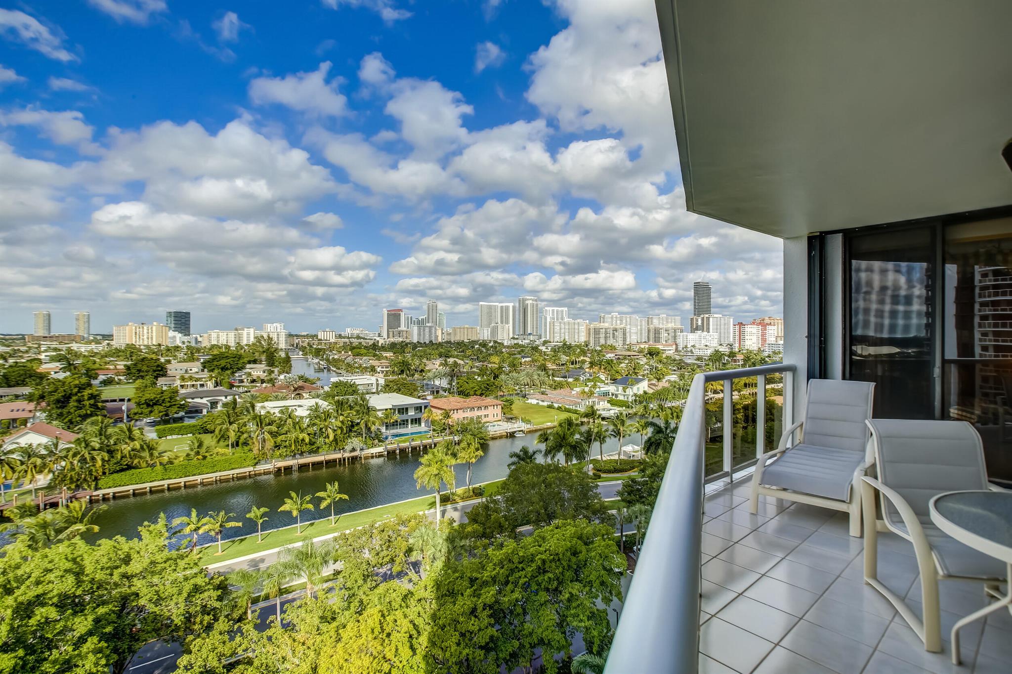 HARBORSIDE - Residential