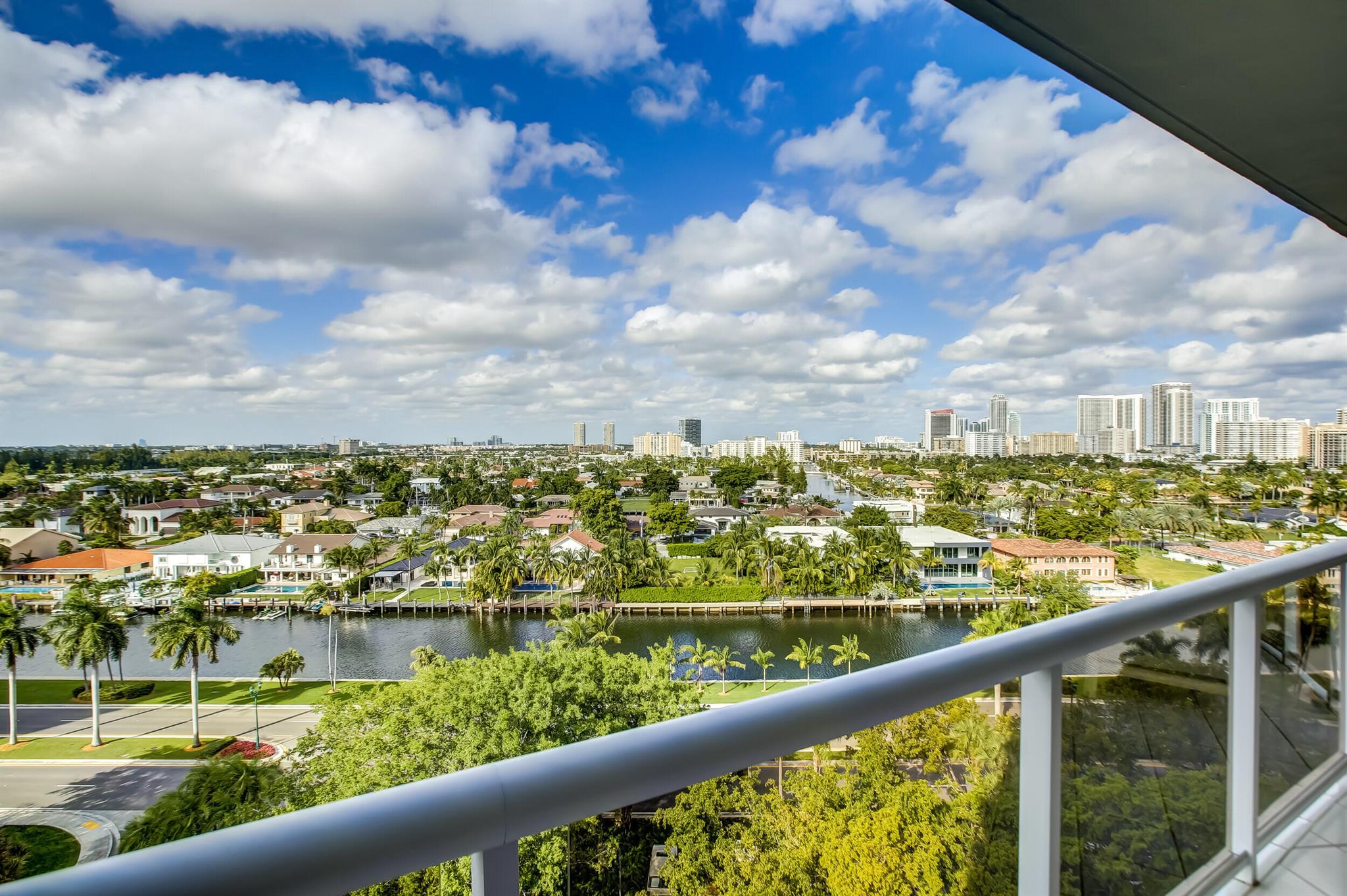 HARBORSIDE - Residential