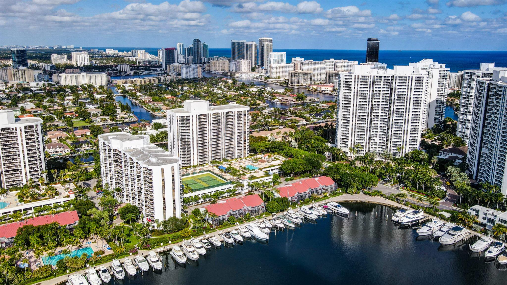 HARBORSIDE - Residential