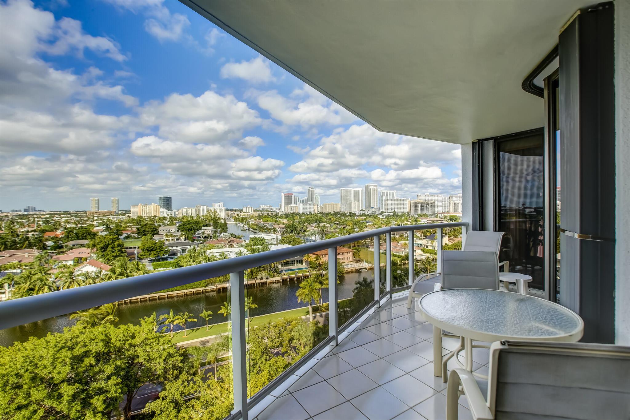 HARBORSIDE - Residential