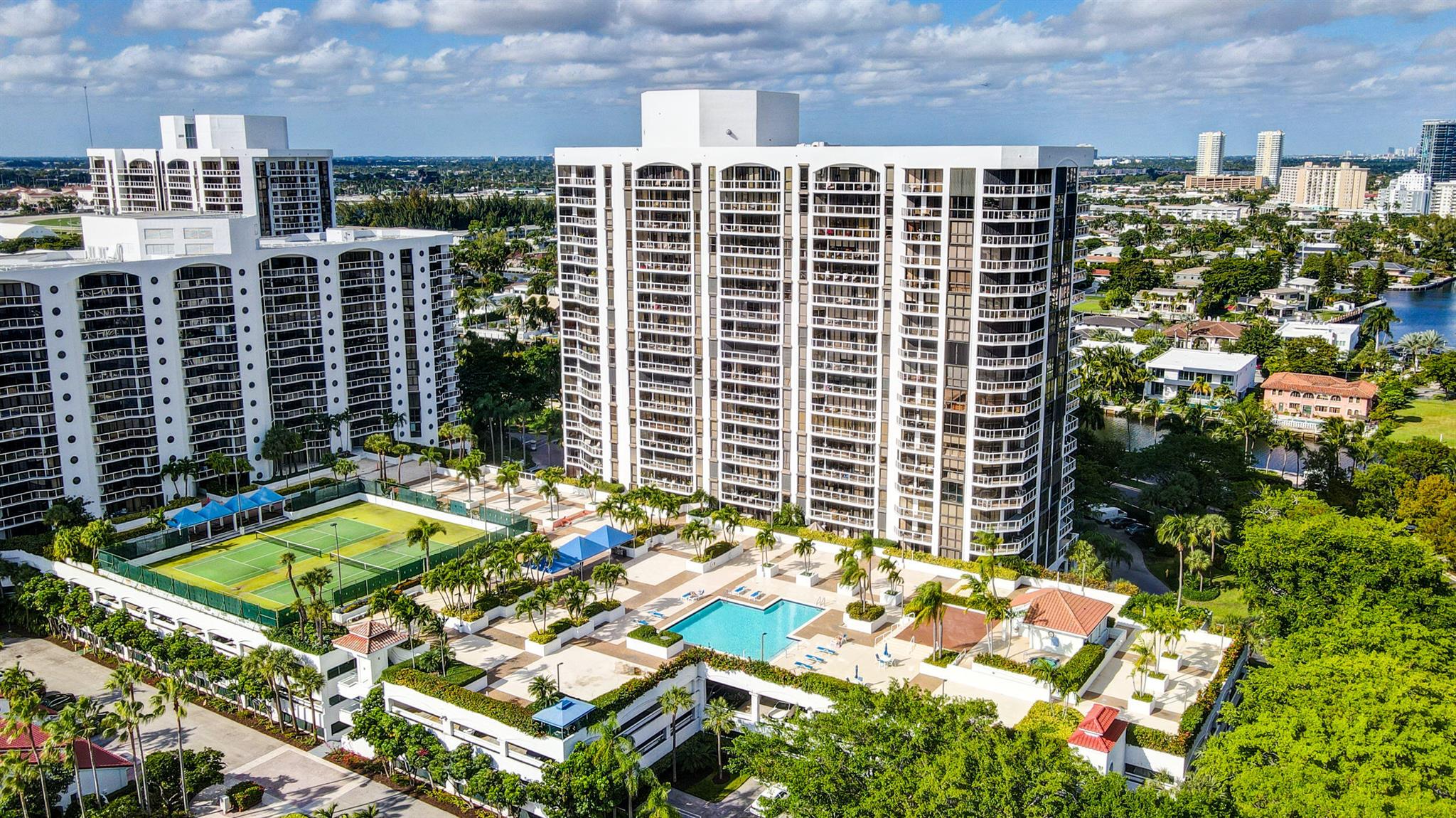 HARBORSIDE - Residential