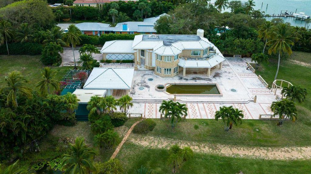 ITALANDCO PLAT ONE - Residential