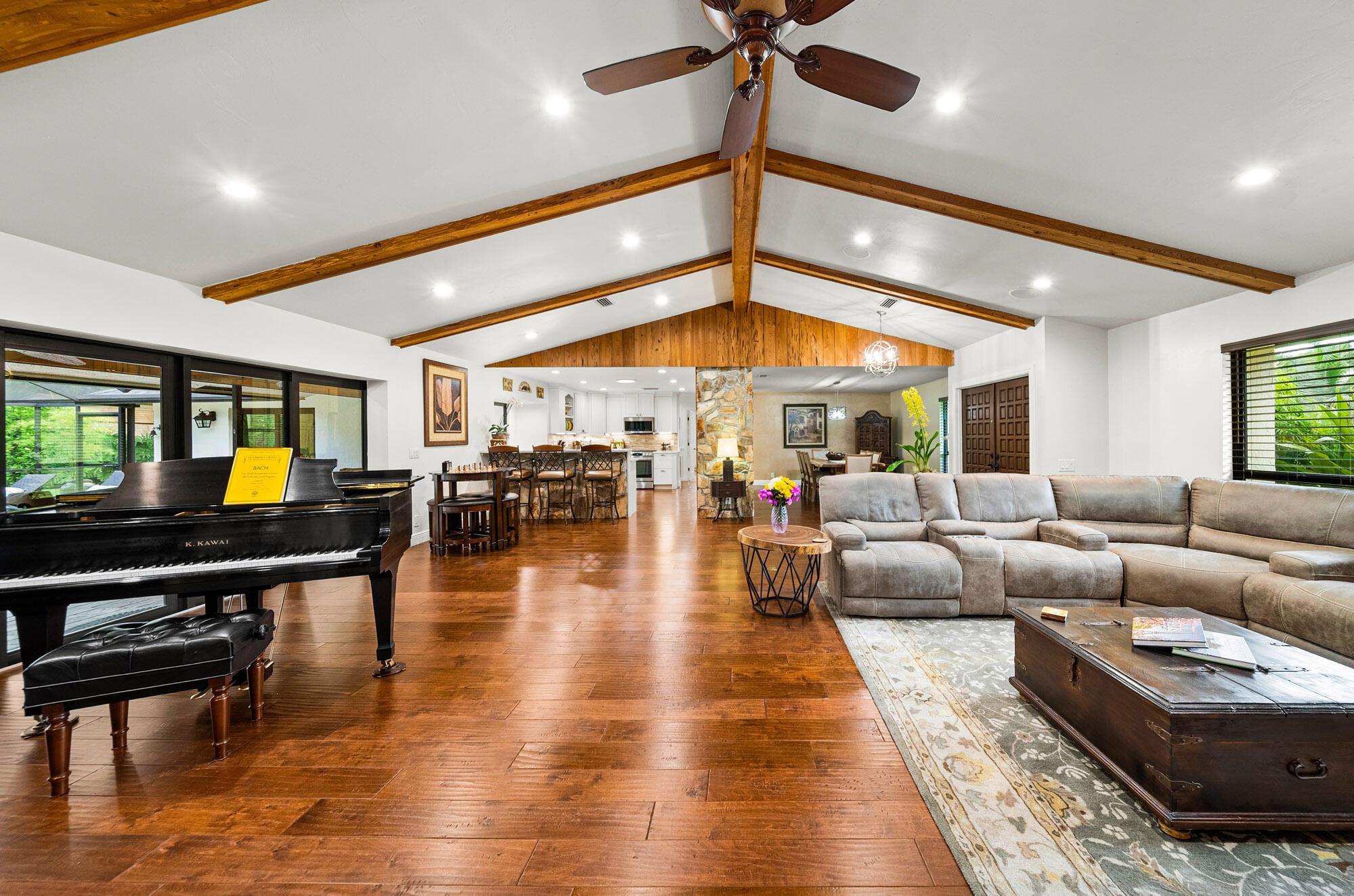 PINEWOOD EAST OF WELLINGT - Residential