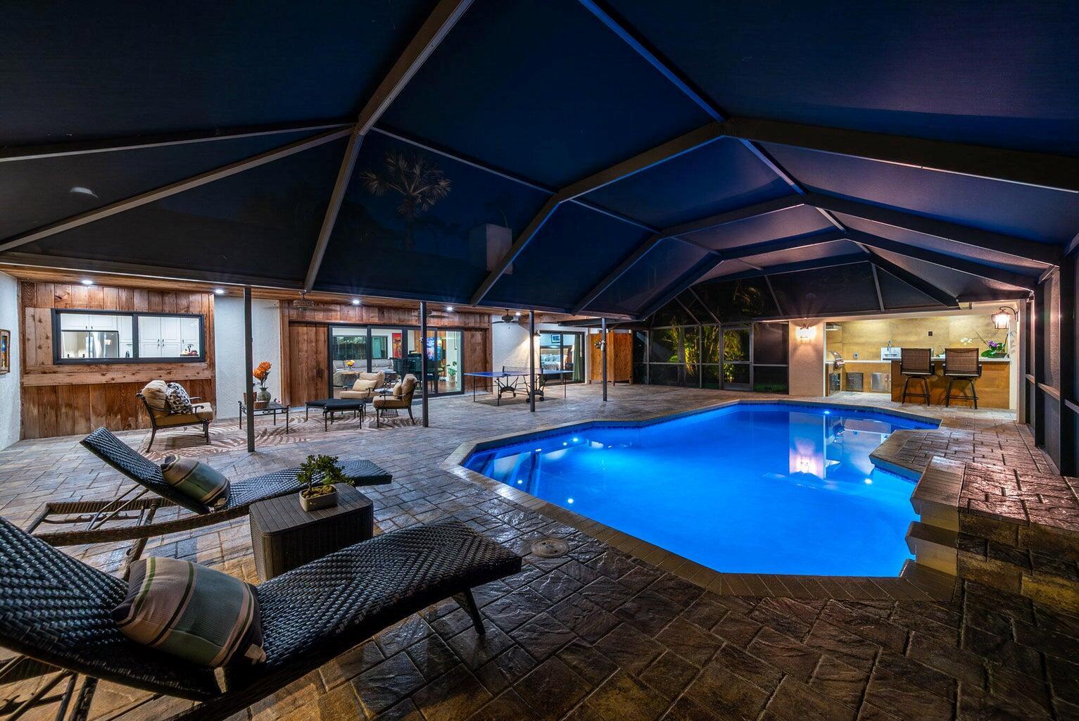 PINEWOOD EAST OF WELLINGT - Residential