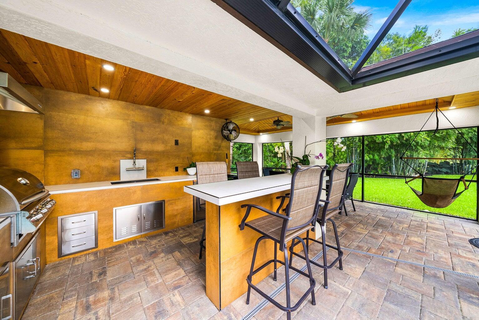 PINEWOOD EAST OF WELLINGT - Residential