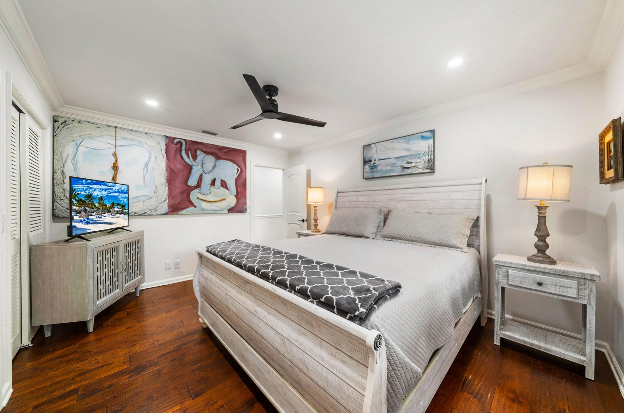 PINEWOOD EAST OF WELLINGT - Residential