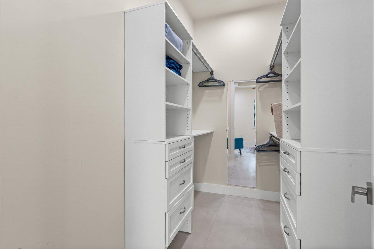 PINEWOOD EAST OF WELLINGT - Residential