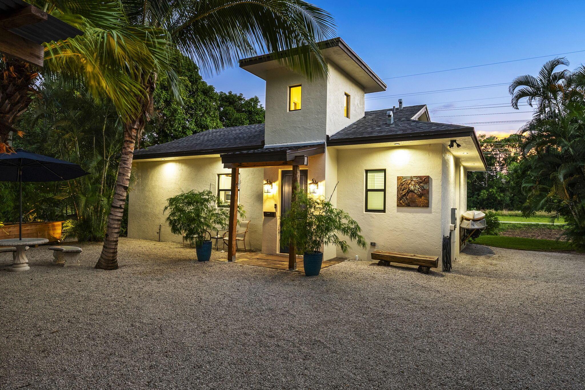 PINEWOOD EAST OF WELLINGT - Residential