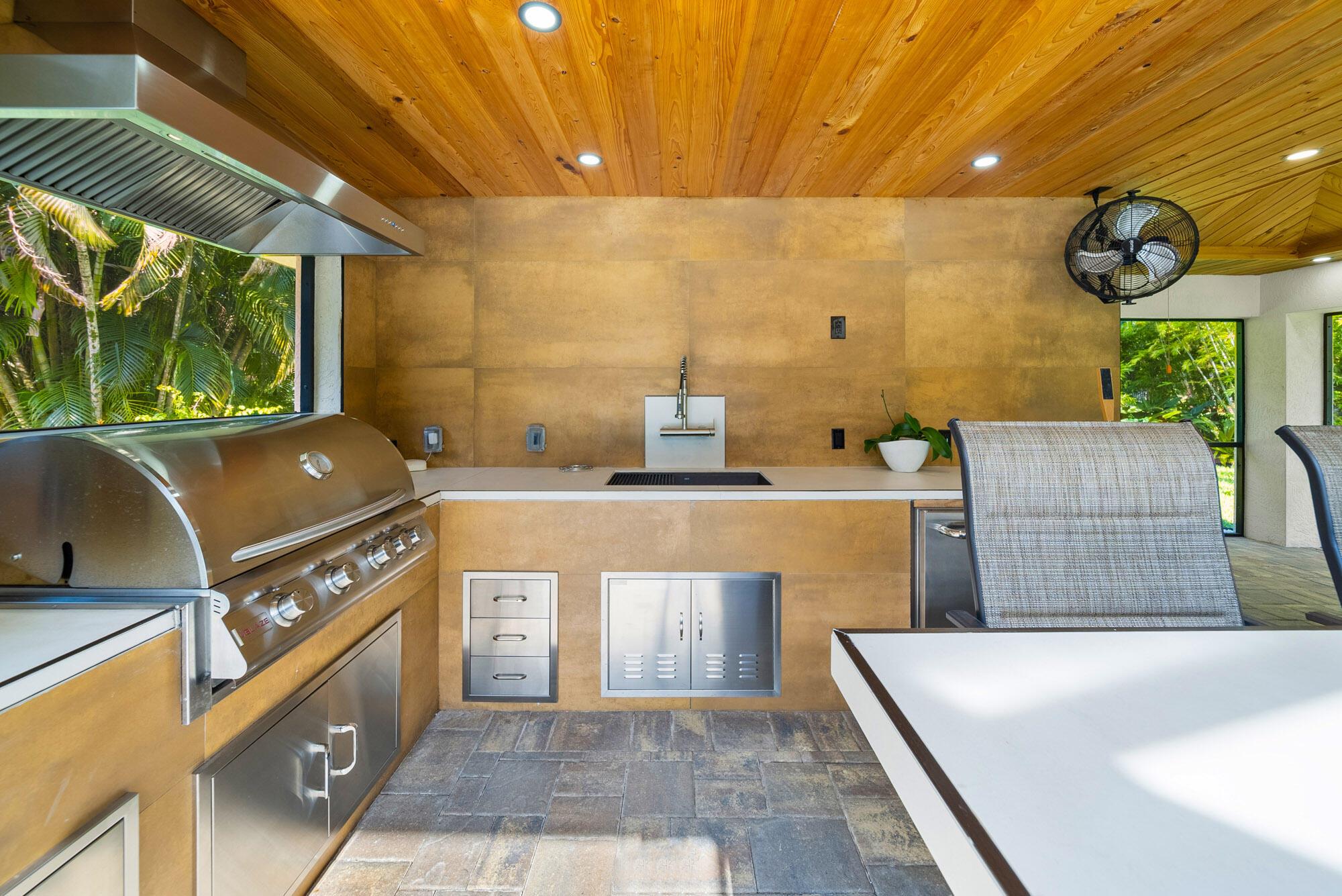 PINEWOOD EAST OF WELLINGT - Residential