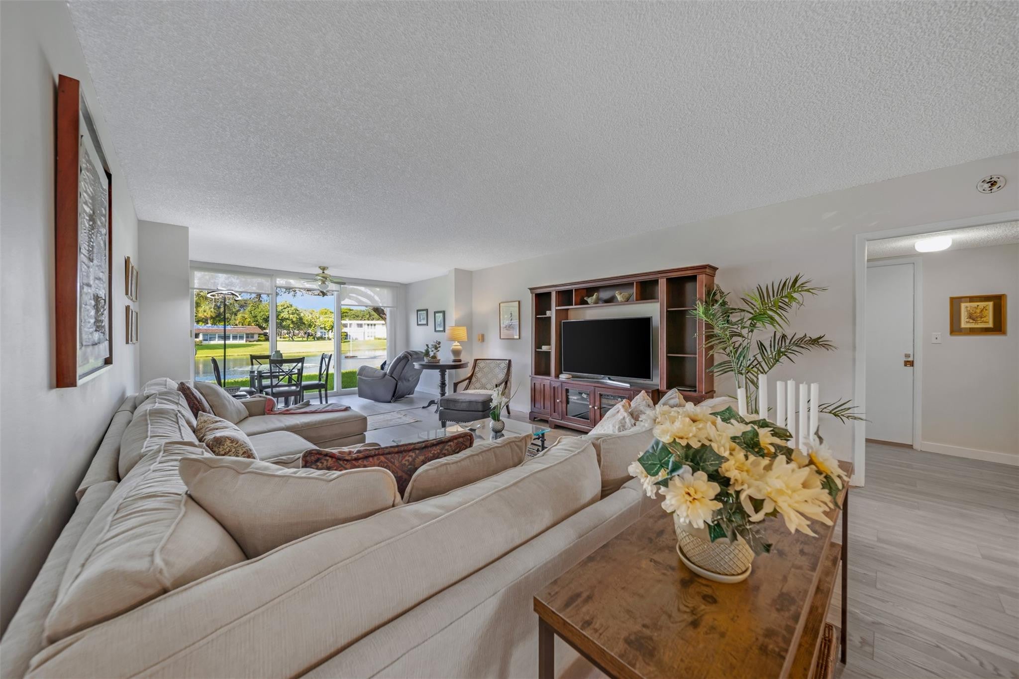 3611 OAKS CLUBHOUSE Drive 104