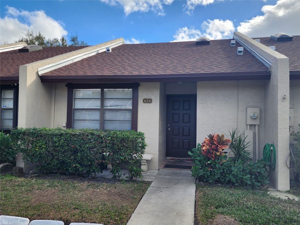 Photo of 624 NW 47th Street, Deerfield Beach, FL 33064 (MLS # B26031263)