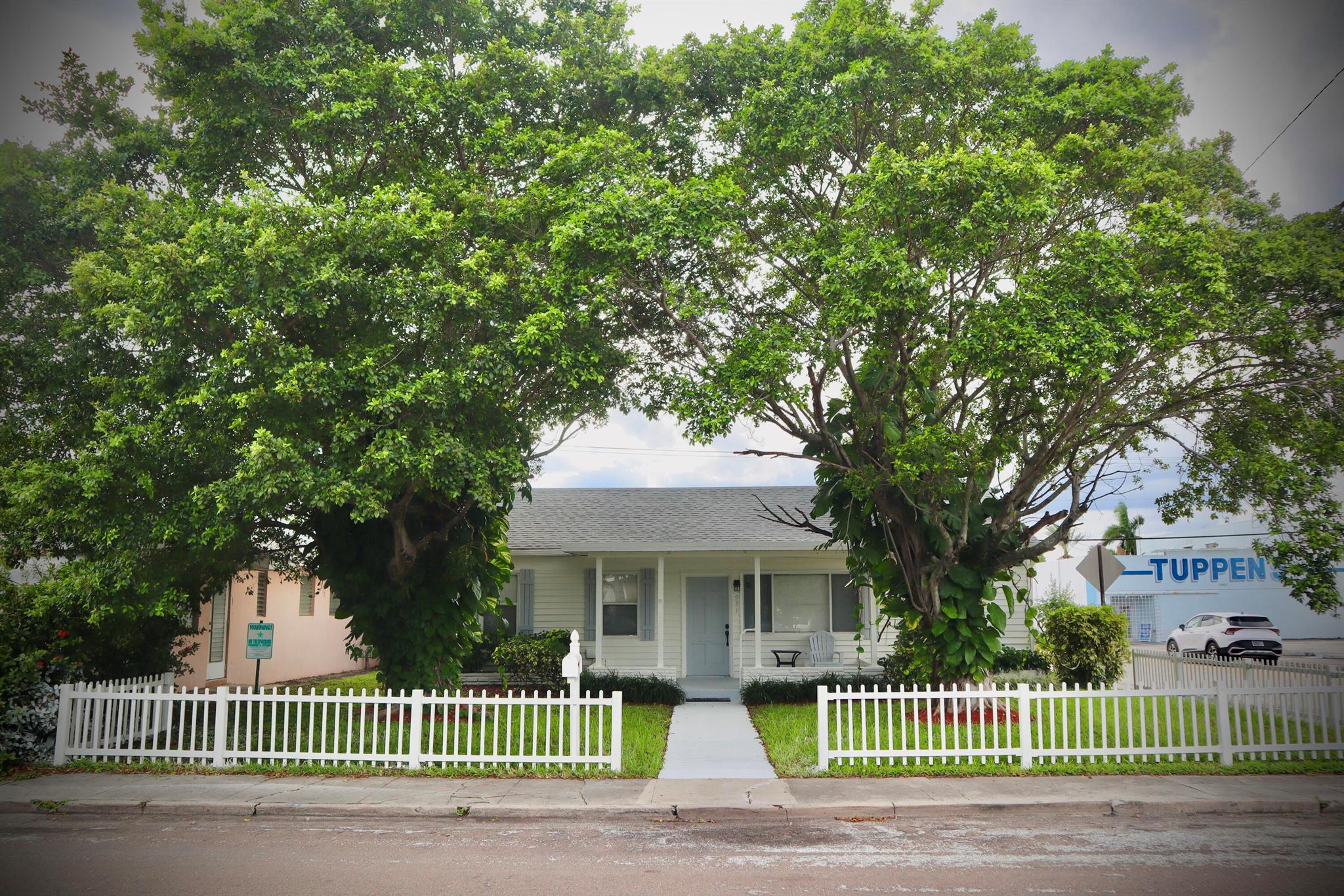 931 N J Street