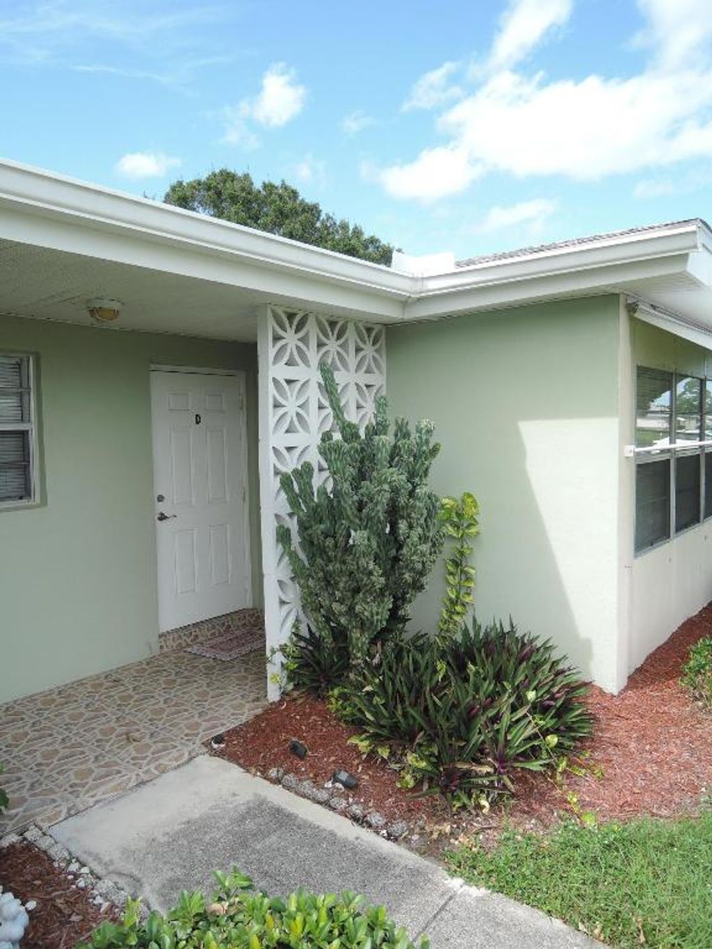 Photo of 115 Lakes End Drive #Apt D, Fort Pierce, FL 34982 (MLS # R11155250)