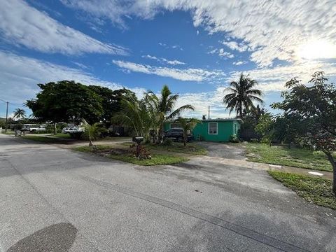 4510 NE 14th Ter Pompano Beach FL 33064