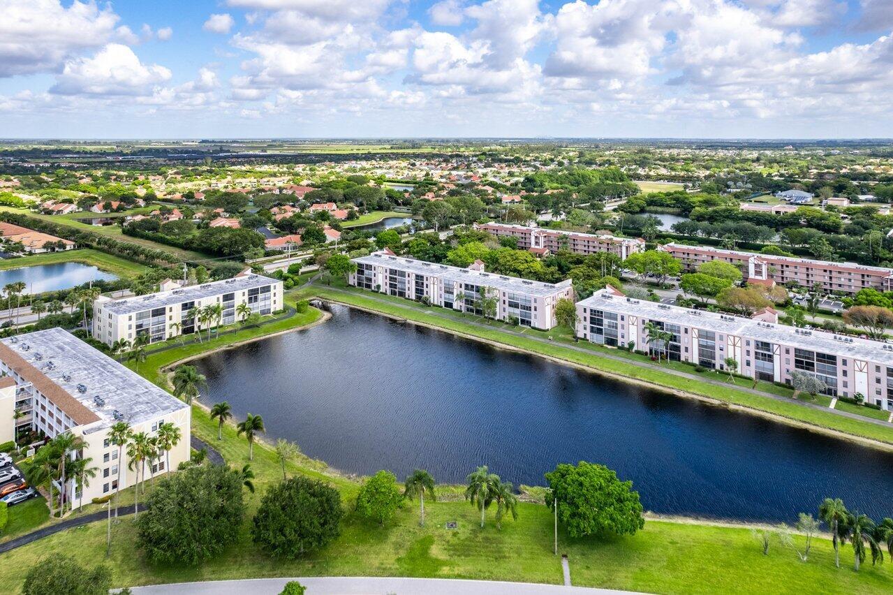 HUNTINGTON LAKES SEC FOUR CONDOS - Residential Lease