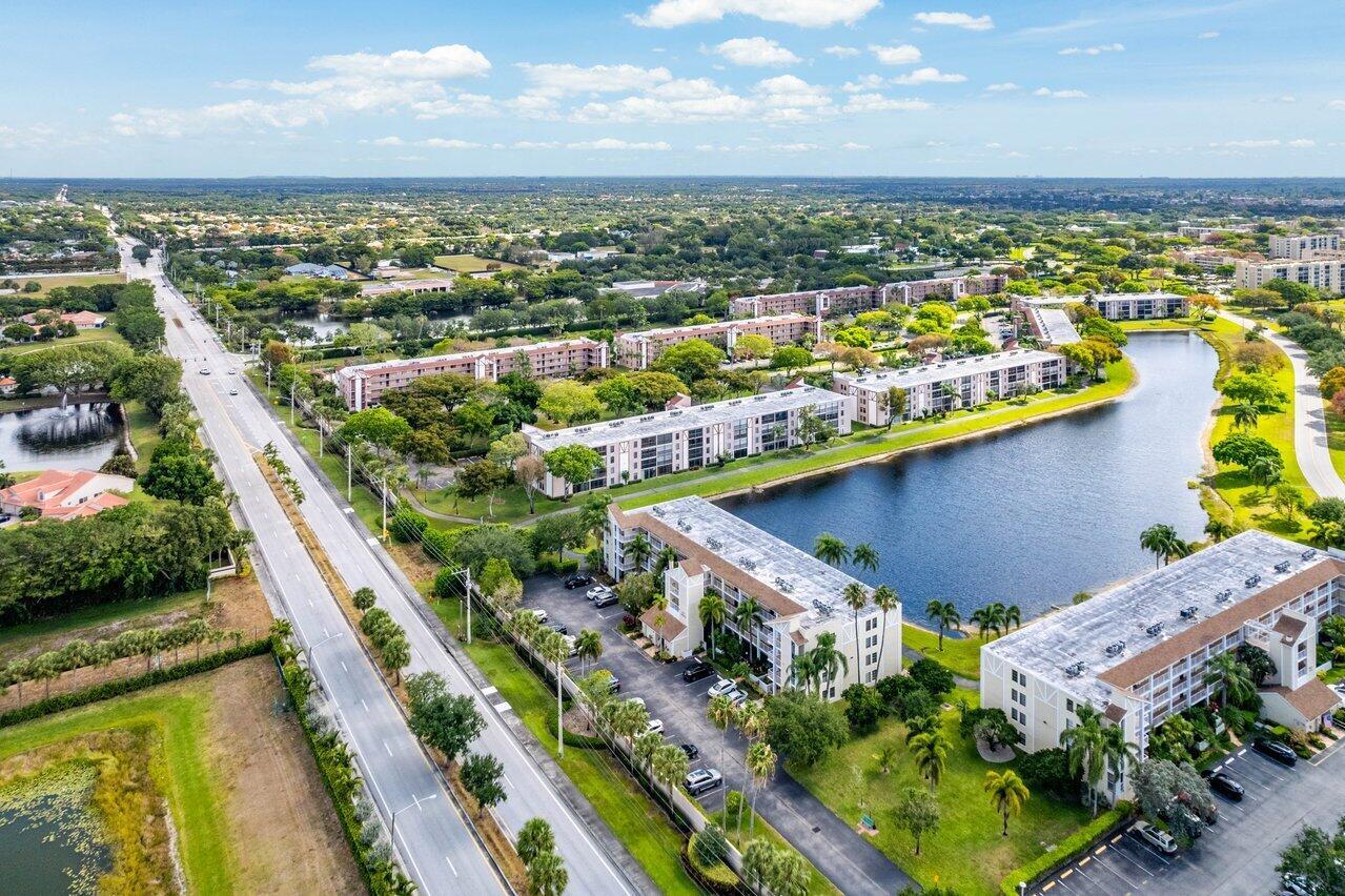 HUNTINGTON LAKES SEC FOUR CONDOS - Residential Lease