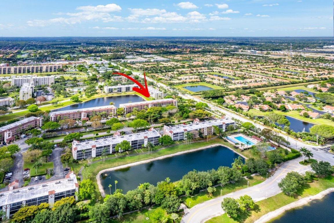 HUNTINGTON LAKES SEC FOUR CONDOS - Residential Lease