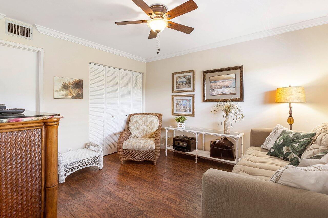 HUNTINGTON LAKES SEC FOUR CONDOS - Residential Lease