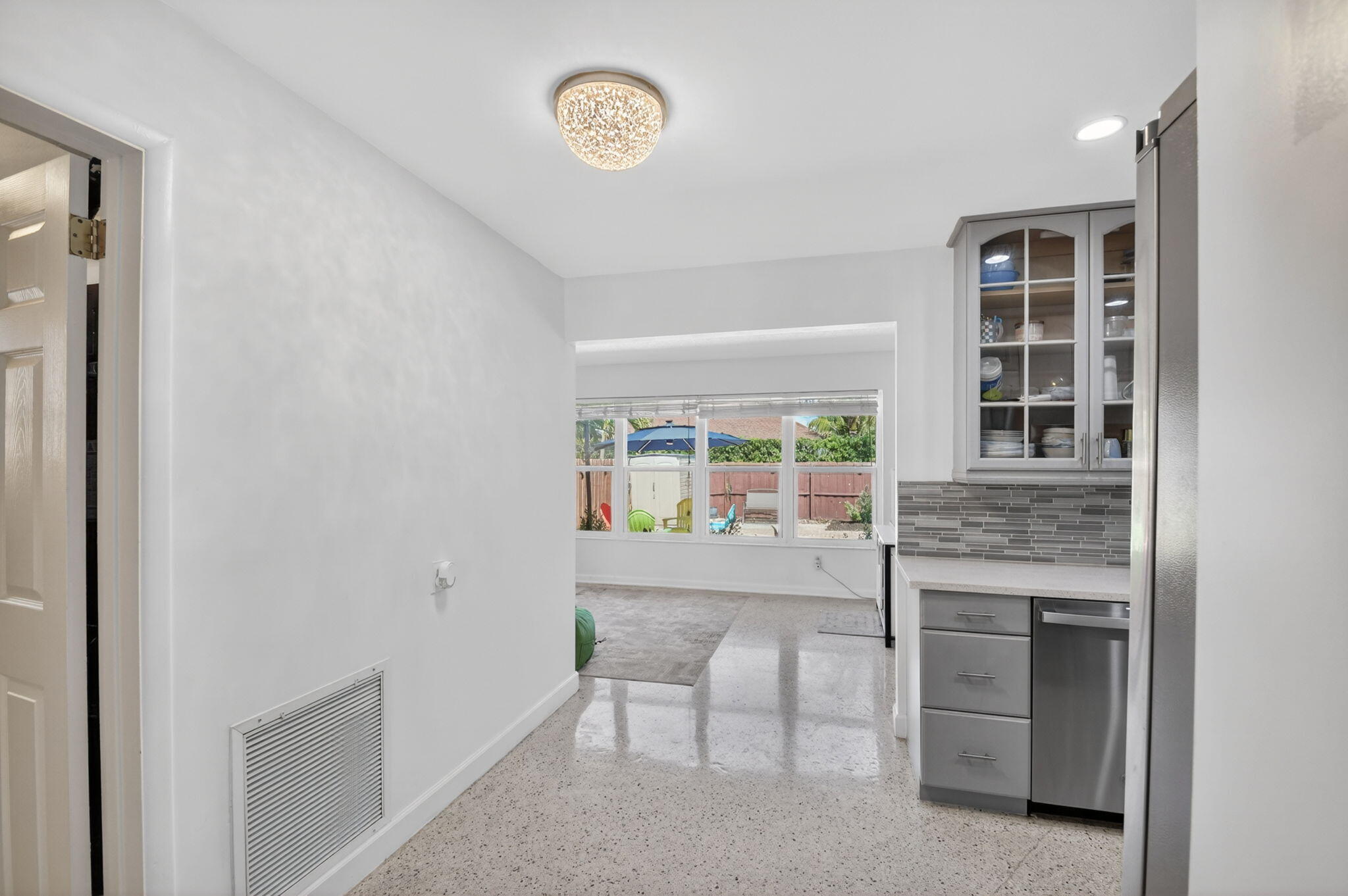 NORTH LAKE WORTH - Residential