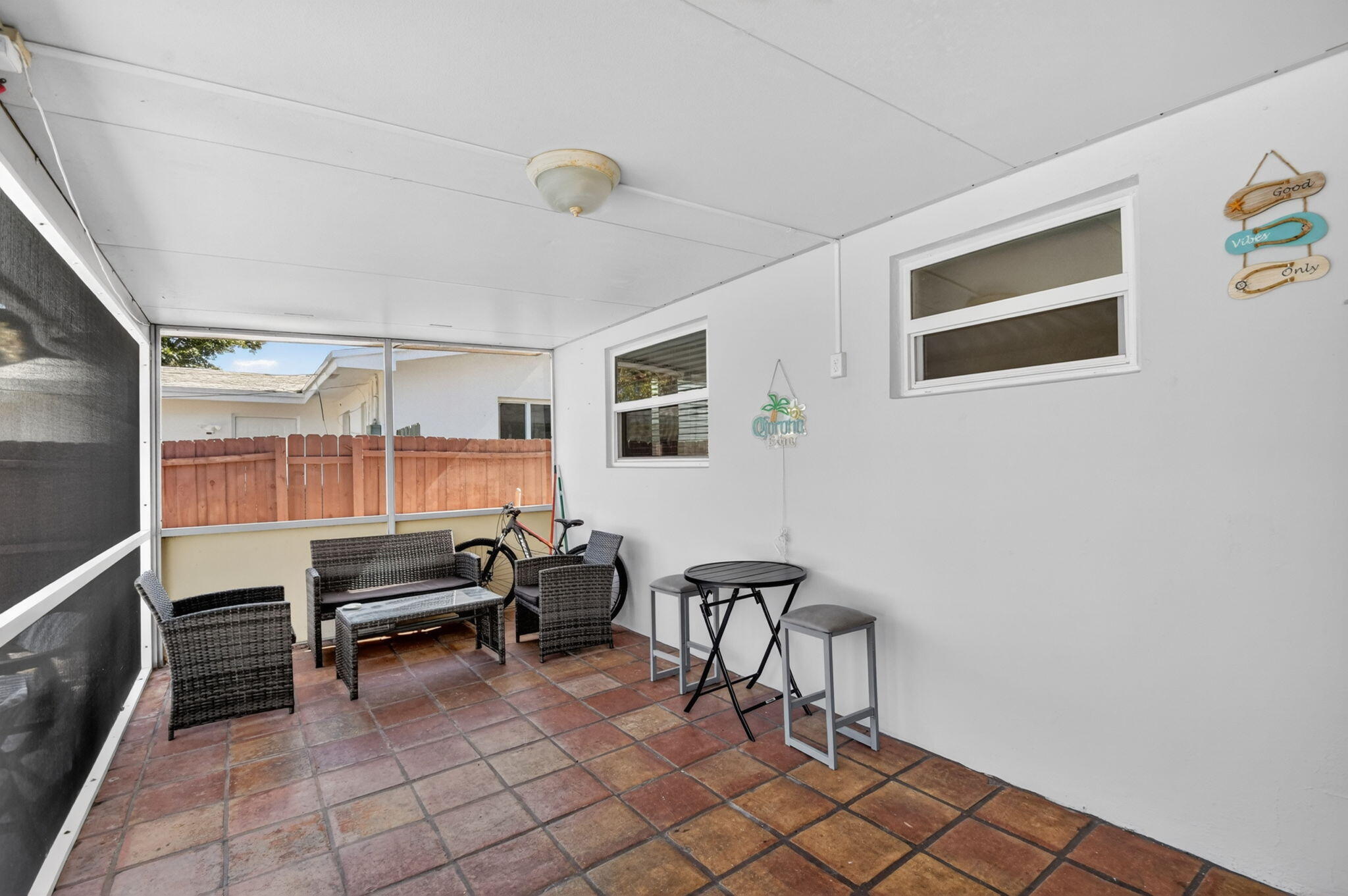 NORTH LAKE WORTH - Residential