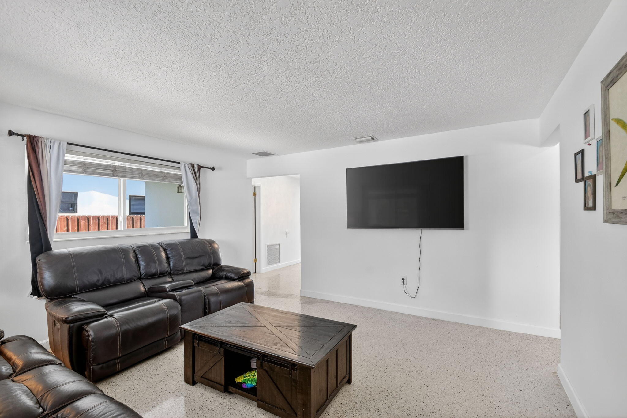 NORTH LAKE WORTH - Residential