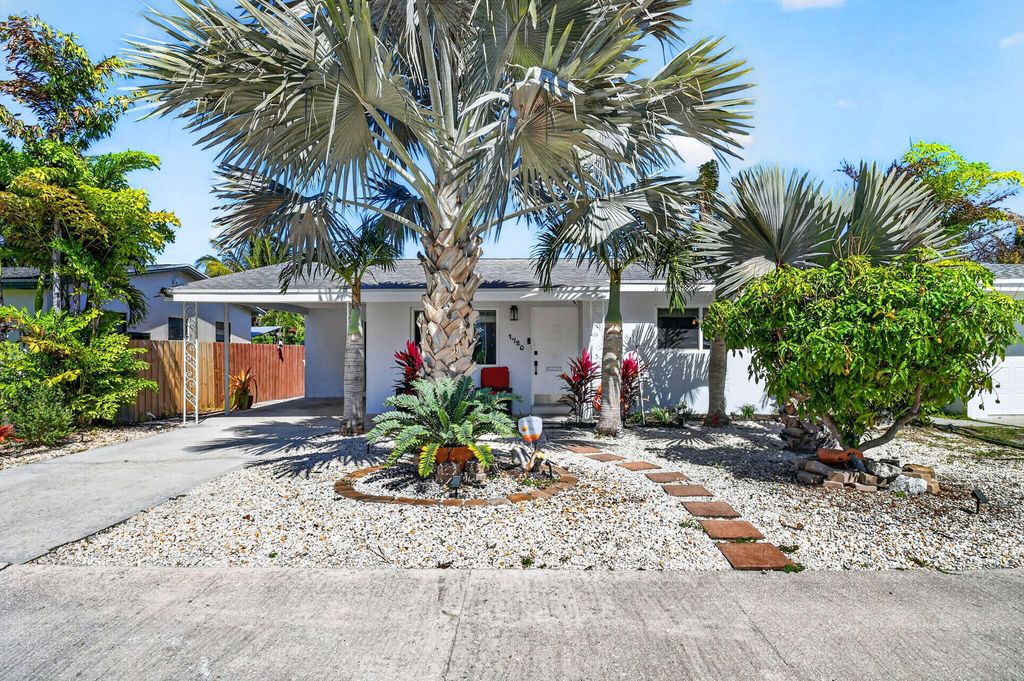 Photo of 1720 N L Street, Lake Worth Beach, FL 33460 (MLS # B26017828)