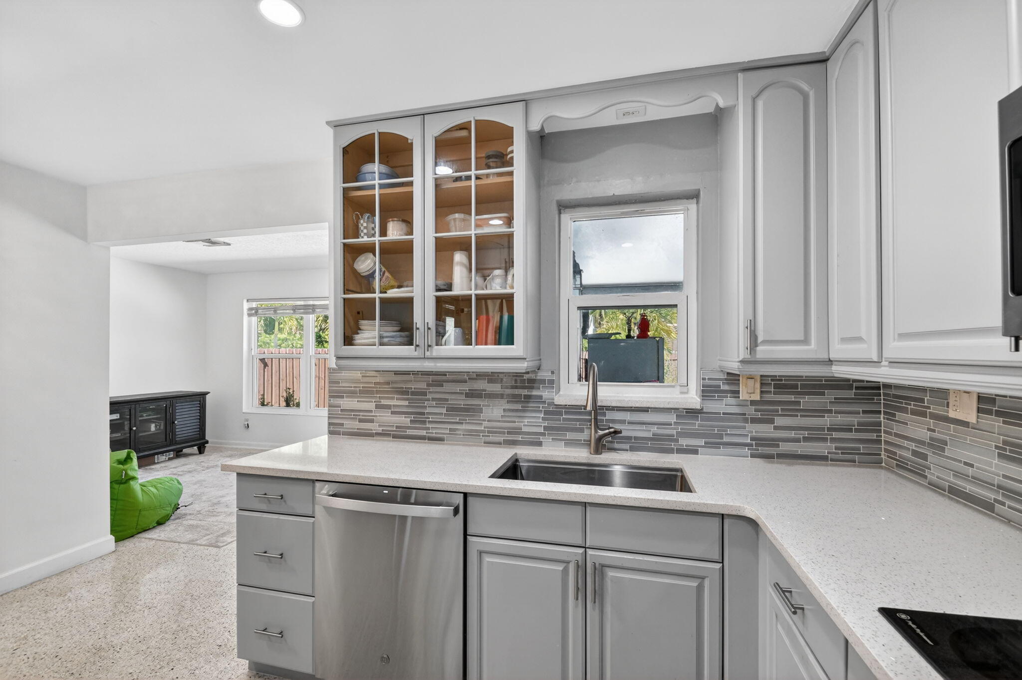 NORTH LAKE WORTH - Residential