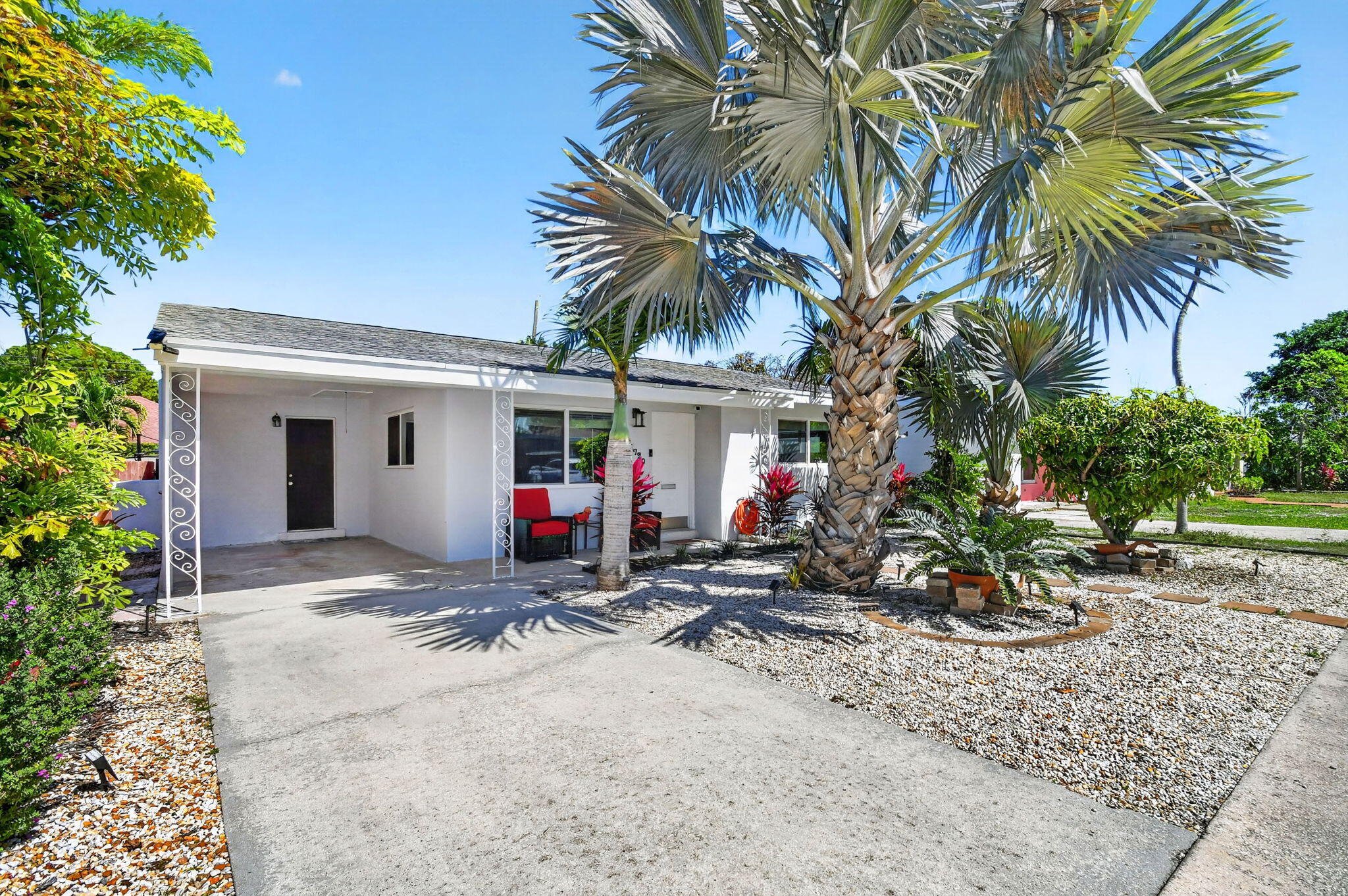 NORTH LAKE WORTH - Residential