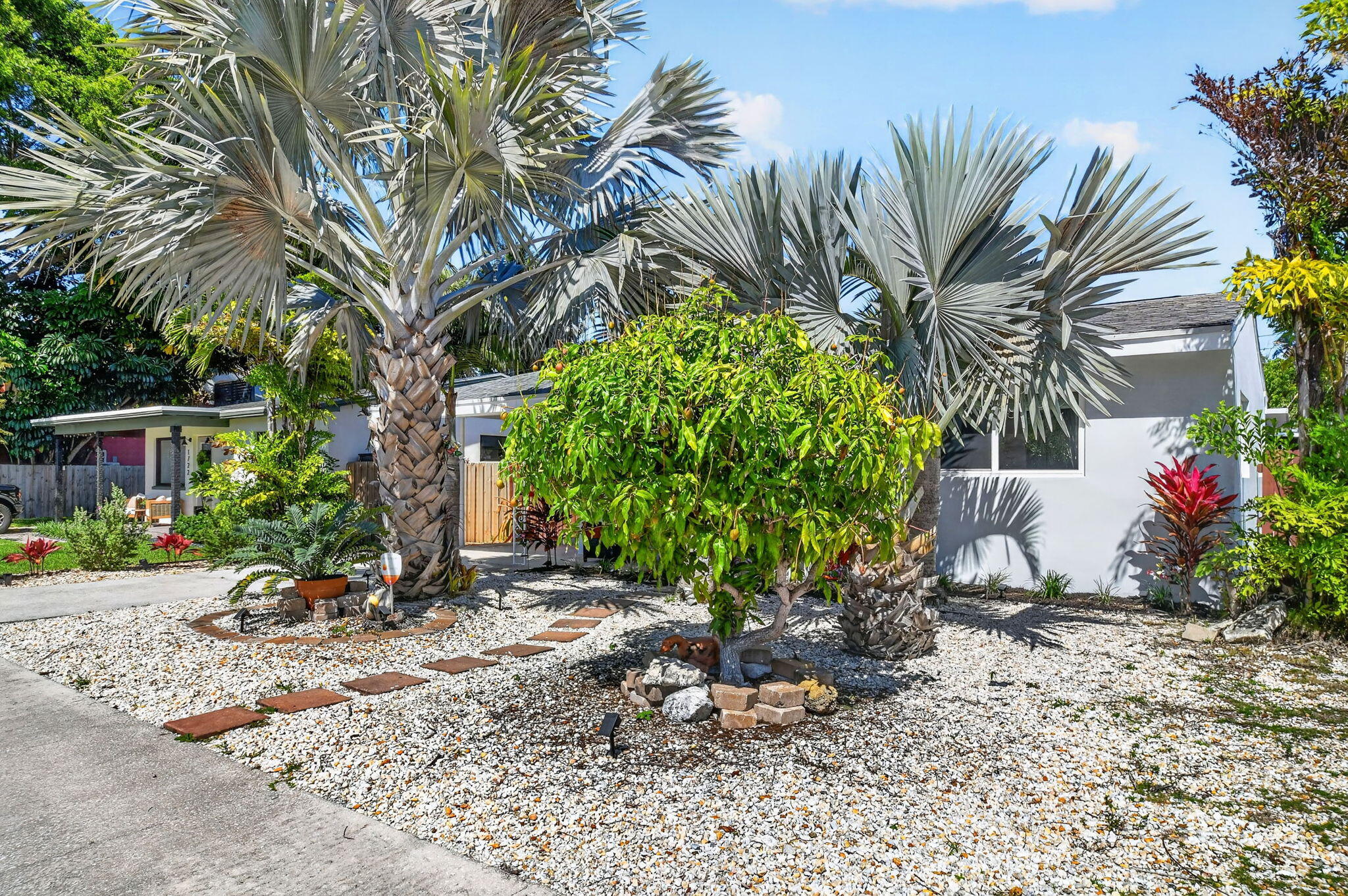 NORTH LAKE WORTH - Residential