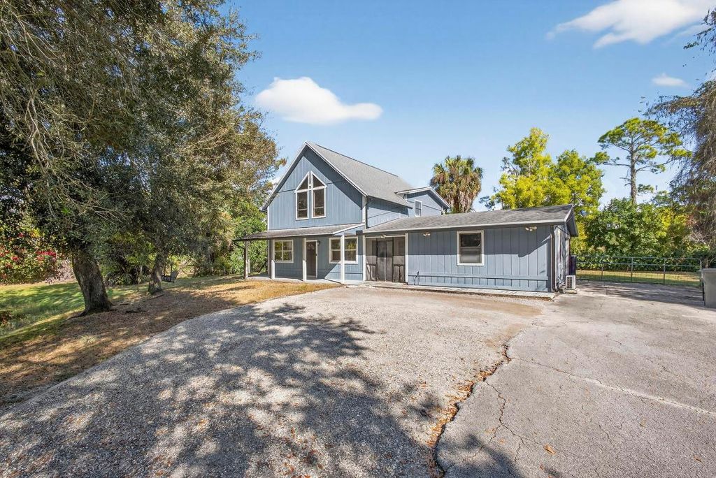 Photo of 4660 129th Avenue N, West Palm Beach, FL 33411 (MLS # R11152889)