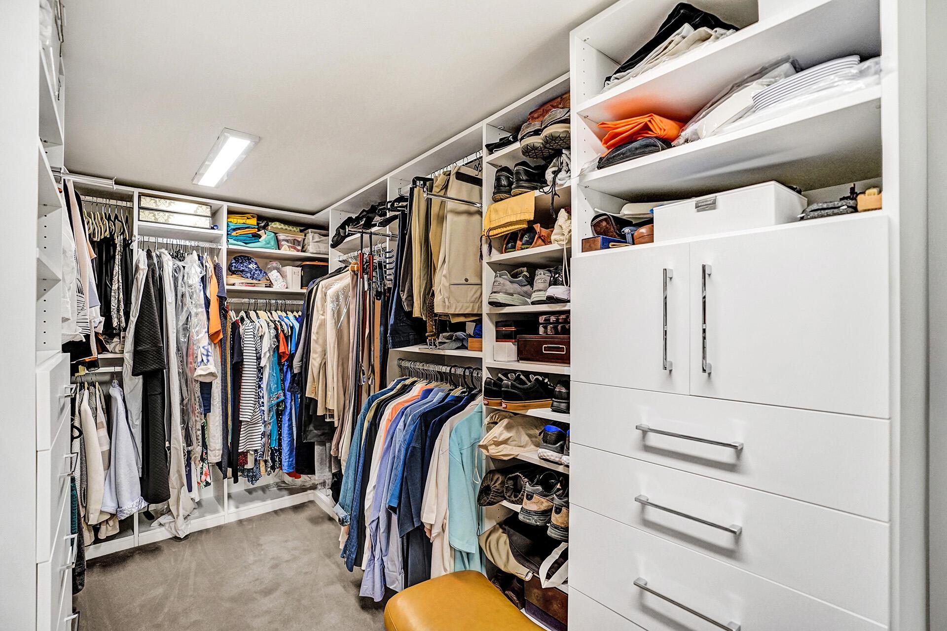 Trianon Condominium - Residential